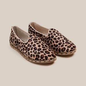Sabah “loose leopard” flats size 39, US 8.5